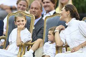 Prinzessin victoria trägt tracht am nationalfeiertag am schwedischen nationalfeiertag hat sich die königsfamilie herausgeputzt. Victoria Von Schweden Ihre Familie Feiert Die Kronprinzessin Panorama Stuttgarter Nachrichten