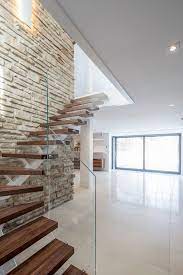 Pasamanos que son un plus decorativo para las escaleras de interior. Casas Minimalistas Y Modernas Escaleras Interiores De Casas Escadarias Casas