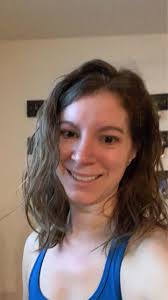 What fitness program recommendations combine cardio and strength training?