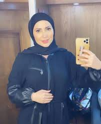 وظهرت نسرين طافش بإطلالة ناعمة، جالسة فوق البحر، مرتدية فستانًا باللون البنفسجي، معتمدة على لمسات جمالية من المكياج الناعم، وتركت شعرها منسدلًا خلفها، معلقة عليها قائلة: Ù†Ø³Ø±ÙŠÙ† Ø·Ø§ÙØ´ Ø±Ù…Ø¶Ø§Ù† Ø´Ù‡Ø± Ø§Ù„Ù„Ù…Ø© ÙˆØ§Ù„Ø¹Ø²ÙˆÙ…Ø§Øª Ø£Ø®Ø¨Ø§Ø± ØµØ­ÙŠÙØ© Ø§Ù„Ø±Ø¤ÙŠØ©