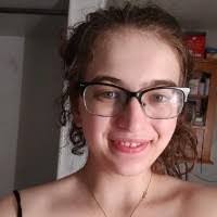 Madeline Burrows's Instagram, Twitter & Facebook