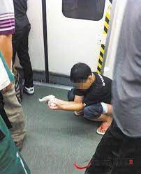   路见不平
