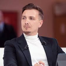 Kevin Casanova's Instagram, Twitter & Facebook