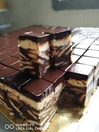 Panaskan kukusan dan balut dengan kain penutupnya dan gunakan api sederhana sahaja. Resepi Kek Batik Aiskrim Resepimee Junotee Com