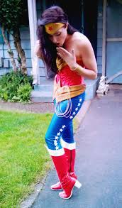Homemade Wonder Woman Costume Katie Huff Wonder Woman Costume Wonder Woman Outfit Halloween Outfits