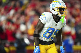 Dolphins add free agent wide receiver Jalen Reagor