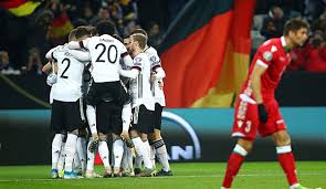 Nach der hälfte der spiele liegen die beiden favoriten standesgemäß auf. Em Qualifikation Niederlande Kroatien Und Osterreich Losen Em Ticket