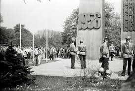 Wojskowa rada ocalenia narodowego, na czele z gen. 13 Grudnia W Poznaniu Swiatlo Wolnosci I Gra Miejska W Rocznice Stanu Wojennego