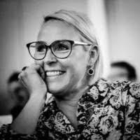 Sara Bourgeois Email & Phone Number