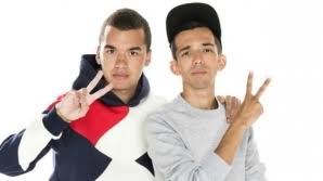 C'est donc un grand retour après la cour des grands, premier album et le clip pour un pote en featuring avec jean dujardin, en tant que b.o du film brice de nice 3, sorti en octobre 2016. Bigflo Oli Les Chiffres De Vente De La Vraie Vie