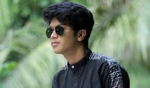 Erakustik kali ni kitorang bawakan haqiem rusli dengan lagu terbarunya tergantung sepi. Kantoi Ciplak Lagu Tergantung Sepi Band Indonesia Mesej Haqiem Rusli Minta Maaf