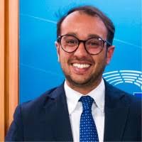 60+ perfiles de «Campisi»