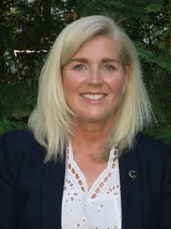 Heidi Lorenz's Instagram, Twitter & Facebook