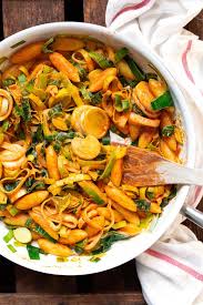 Herzhafte Lauch Schupfnudel Pfanne Kochkarussell Rezept Vegetarische Rezepte Abendessen Rezepte Abendessen Herzhaft