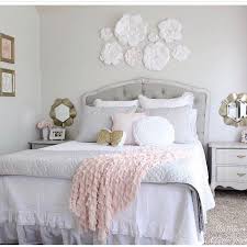 The Flowers Above The Headboard Tween Girl Bedroom Tween Bedroom Makeover Teenage Room Decor