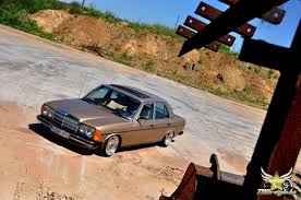 Mercedes Benz W123 200d On Bbs Rs On Air Mercedes Benz World Mercedes Benz Mercedes Benz Trucks