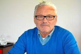 Stachel sein in der Geschichte"