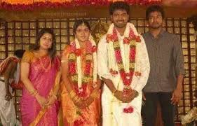 We did not find results for: Famous Tamil Celebrities Unseen Rare Wedding Photos Gethu Cinema