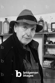 Image of Portrait de Bernard Dufour, peintre francais, au Mas de Pradie,