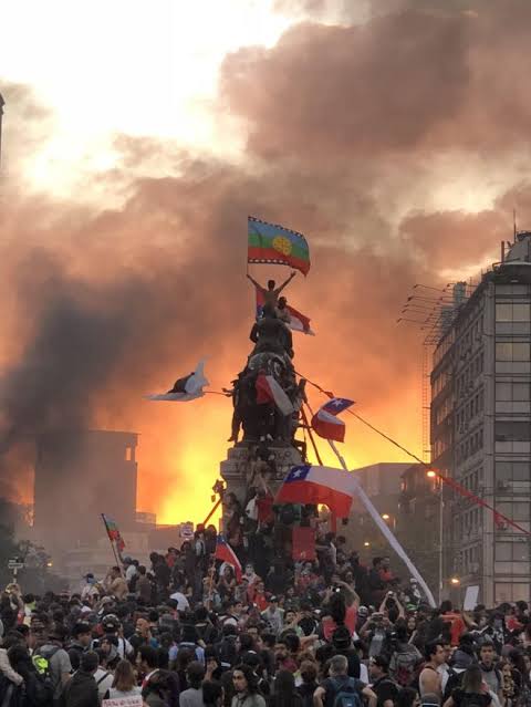 Resultado de imagem para chile protestos"