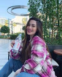كيف تختار روان إعلاناتها ؟ وهل تبحث عن المنتج قبل الاعلان عنه ؟ Rawan Bin Hussain Ø±ÙˆØ§Ù† Ø¨Ù† Ø­Ø³ÙŠÙ† On Instagram My Everyday Companion My Bottle Of Purity Tons Of Complim Beautiful Women Naturally Healthy Skin Pure Products