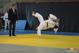 Campionatul naţional de judo seniori pe echipe, transmis pe internet. Facebook