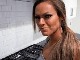 Emma, who tends to go edgy or funky with her updates, had done both in her friday share, and she gave her 12.6 million followers plenty to look at. Emma Starletto Episode 169 Xfantazy Com