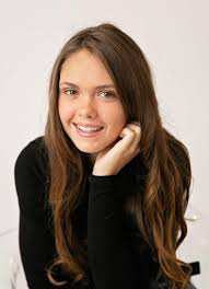 Ten seek Miss Garrett 2021 crown