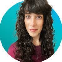 Julie Bouma's Instagram, Twitter & Facebook