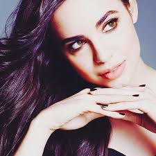 Amber Wessinger (amberwessinger96)