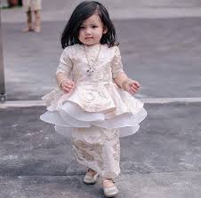 Lara alana vs aaisyah dhia rana. On Twitter Mom Nanti Kawin Pakai Baju Kawin Lama Mak Ok Old Fashioned 60 S You