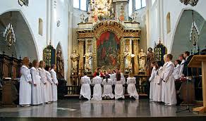Tahun liturgi terdiri dari dua lingkaran kehidupan yesus, yaitu : Konfirmation Wikiwand