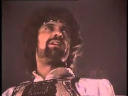 István a király (1990) népstadion a jól ismert rockopera különleges, rendszerváltozás utáni előadása, most felújítva. Istvan A Kiraly Rockopera 1983 Elkesett A Bekevagy Wmv Youtube