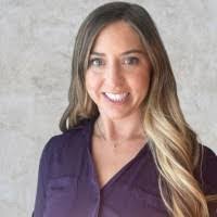 Sara Babb's Instagram, Twitter & Facebook