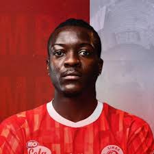 Namibia's Orlando Pirates FC has been hit with a 3-season transfer ban by  FIFA due to outstanding payments to some monies they owe their former  player Aaron Yaw Ladakpa. 🚨🇳🇦 They won't