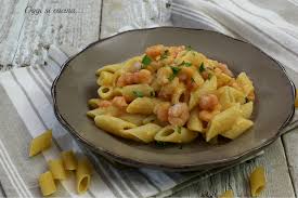 Scopri gli ingredienti e il procedimento per prepararla. Pasta Con Crema Di Zucca E Gamberetti Oggi Si Cucina