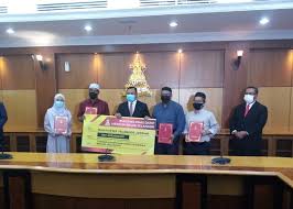Maybe you would like to learn more about one of these? Suk Selangor Biasiswa