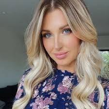 Email Address of @deenoble_ Instagram Influencer Profile