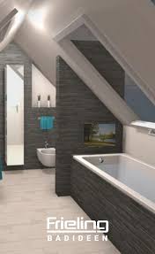 Nutzen Sie Schragen Richtig Dachausbau Badezimmer Mit Trennwand Badewanne Unter Einem Fen Badezimmer Dachschrage Bad Ideen Grundriss Badezimmer Mit Schrage