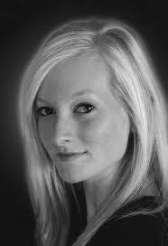 Holly Easter's Instagram, Twitter & Facebook