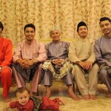 Aiman hakim bin ridza abdoh ( d.17 ocak 1989) malezyalı bir aktör ve şarkıcı. Biodata Lengkap Aiman Hakim Ridza Encikshino Com