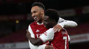 Bizarrement, le départ de mesut özil ne chamboule pas les gunners. Arsenal 3 0 Newcastle United Aubameyang Mauls Magpies Again