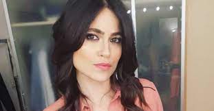 Veronica gentili ha commentato le parole di feltri in merito alla polemica del sud ed escluso un possibile invito del giornalista nel suo programma. Veronica Gentili Altezza Peso Compagno Stasera Italia Instagram