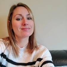 I've spent the morning doing something new and incredibly out of my comfort  zone. Leaflet dropping in person. As the last few months have been quiet  for my business it became apparent