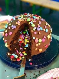 Über 138 bewertungen und für sehr gut befunden. Pinata Kuchen Heute Zeige Ich Euch Ein Tolles Kuchenrezept Fur Den Kindergeburtstag Wir Backen Einen Pinata Cak Pinata Kuchen Smarties Kuchen Kuchen Rezepte