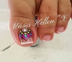 Los hongos que suelen aparecer en las uñas de los pies son una de las dolencias más comunes que existen. Pin De Kimberly Rojas En Unas Arte De Unas De Pies Disenos De Unas Pies Manicura De Unas