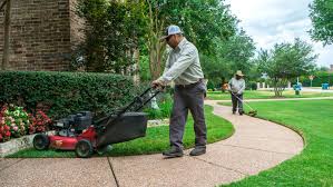 Lawn watering, how long, rules for drought conditions, how much, best time, new lawns, irrigation equipment, water distribution, water efficient lawn. Perfect Lawn Maintenance Timing When To Fertilize Water Spray Weeds And More In Texas