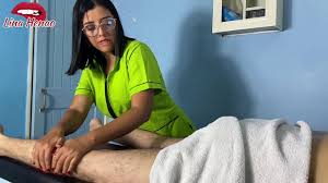 Erotic Massage - My masseuse rubs her tits on my back and sucks my dick -  Part 1 - XNXX.COM