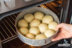 Susse Milchbrotchen Selber Machen Klappt Auch Vegan Milchbrotchen Brot Selber Backen Rezept Brot Backen Rezept Einfach