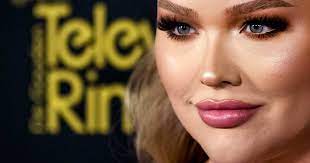 Nikkie tutorials staat dit weekend voor de. Nikkie De Jager Wil Kinderen Met Haar Dylan Show Ad Nl